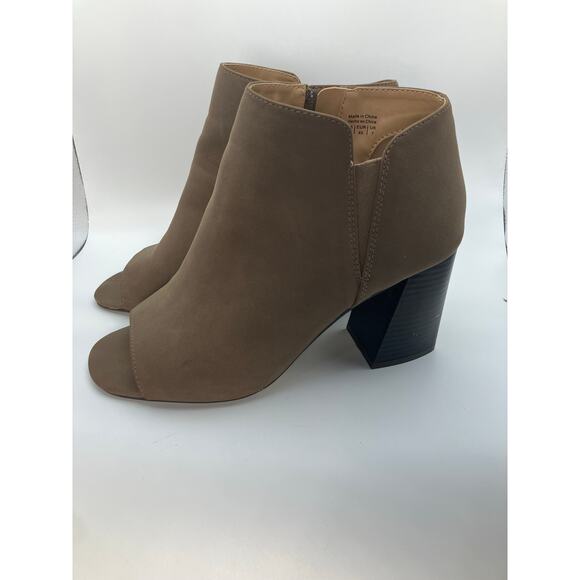 Market & Spruce Taupe Peep Toe Booties‎ Size 9 Faux Suede Zip Block Heel Shoes - Picture 1 of 14